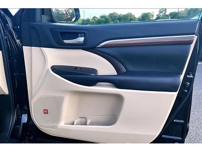 2019 Toyota Highlander Hybrid Limited Platinum