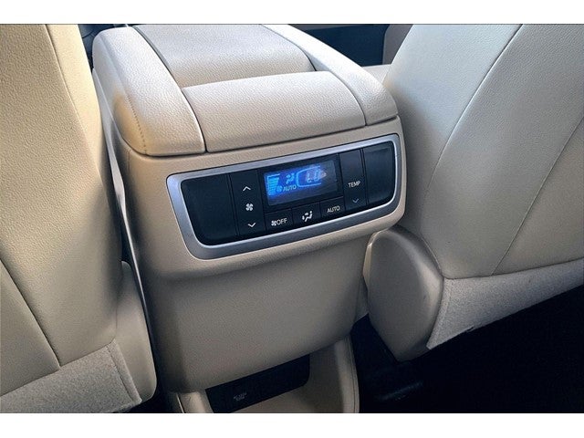 2019 Toyota Highlander Hybrid Limited Platinum