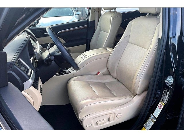 2019 Toyota Highlander Hybrid Limited Platinum