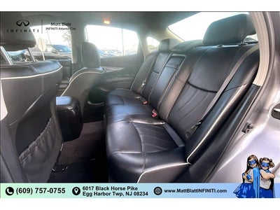 2019 INFINITI Q70 3.7 LUXE AWD