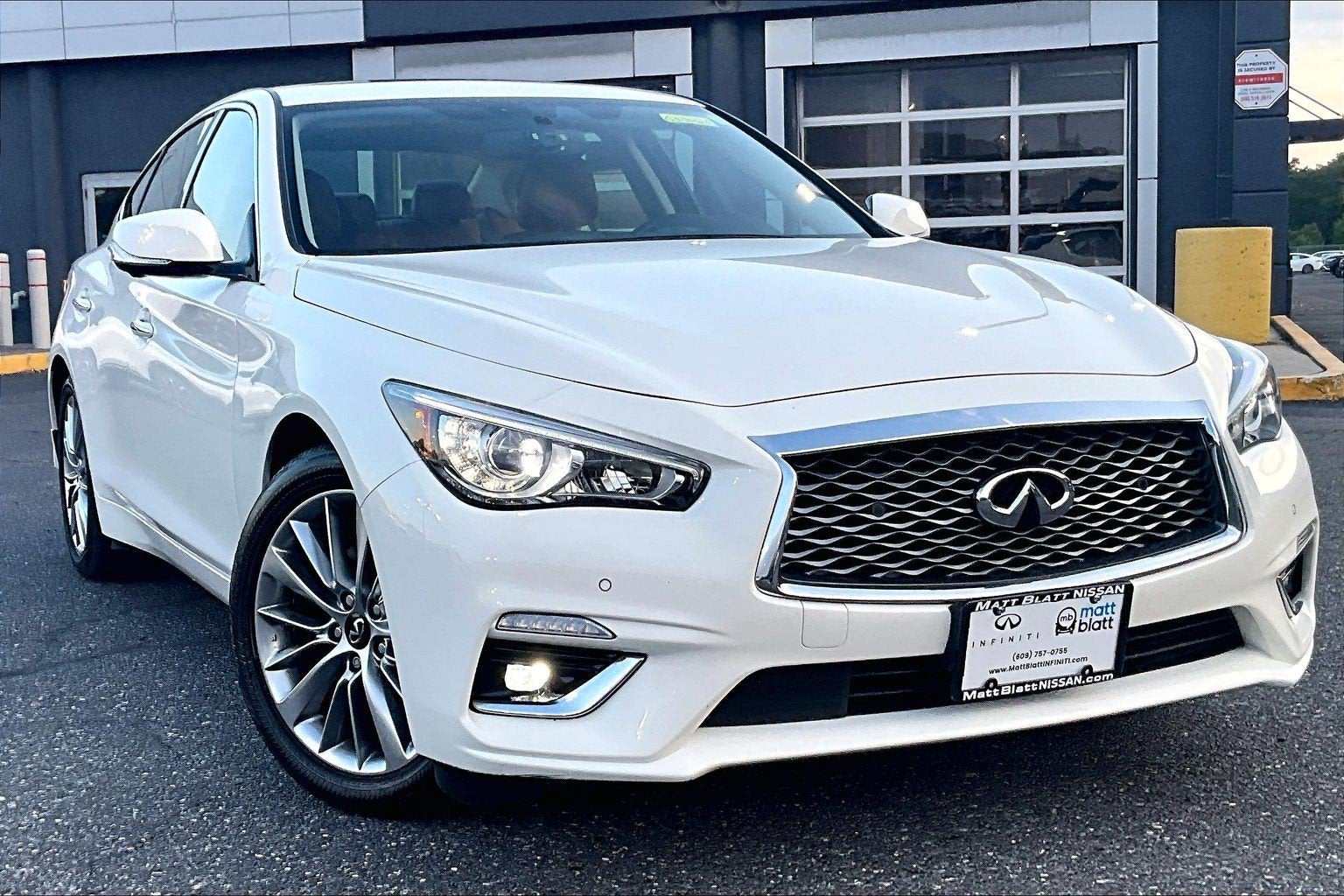 2023 INFINITI Q50 LUXE AWD