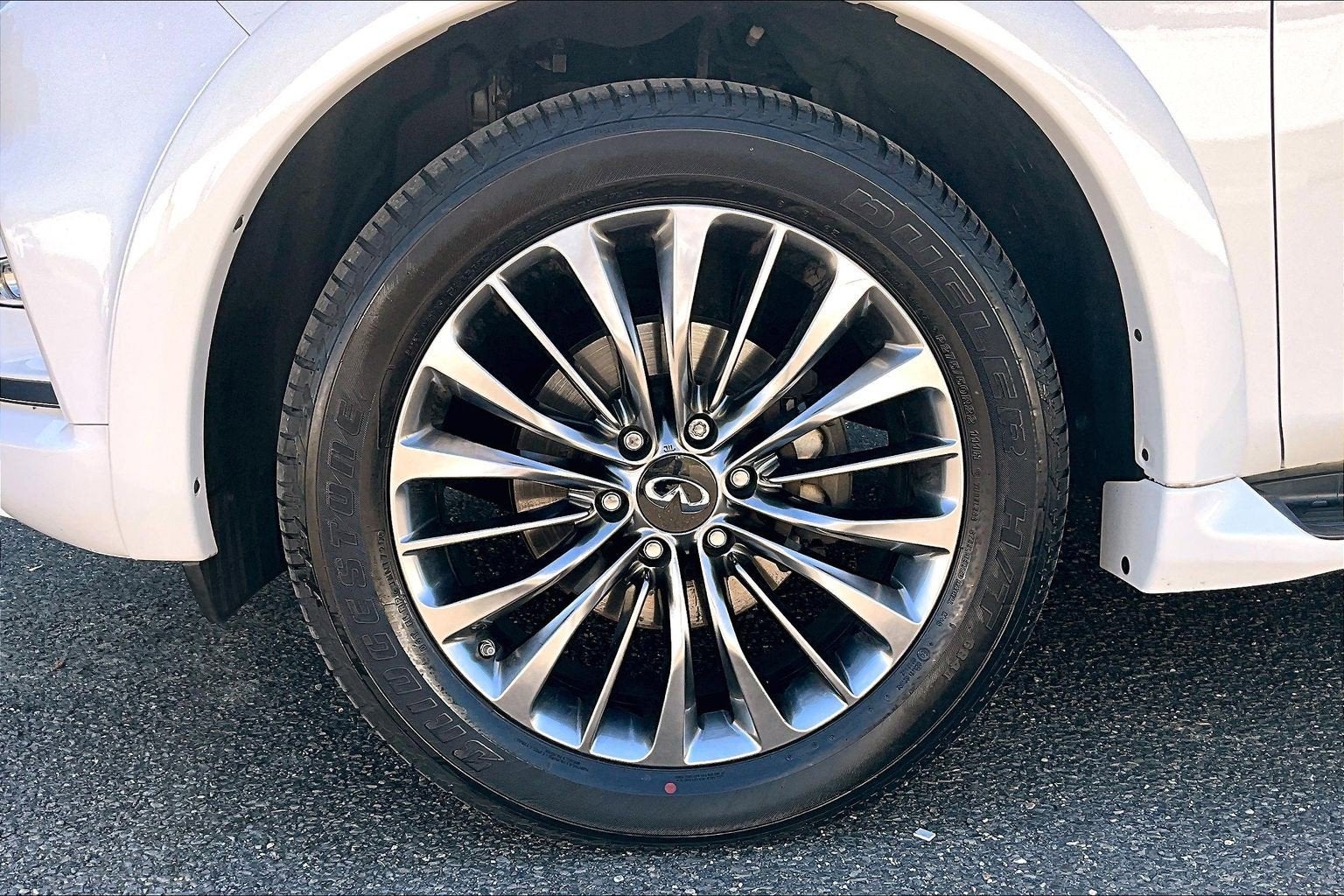 2019 INFINITI QX80 LUXE 4WD