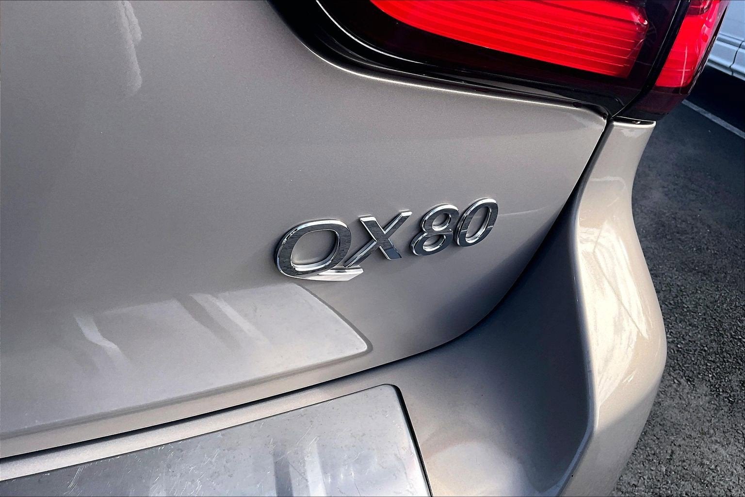 2019 INFINITI QX80 LUXE