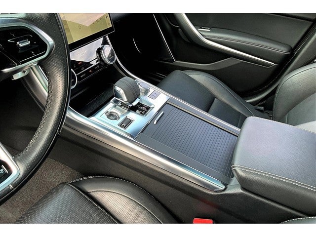 2022 Jaguar XF R-Dynamic SE