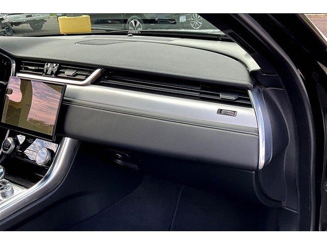 2022 Jaguar XF R-Dynamic SE