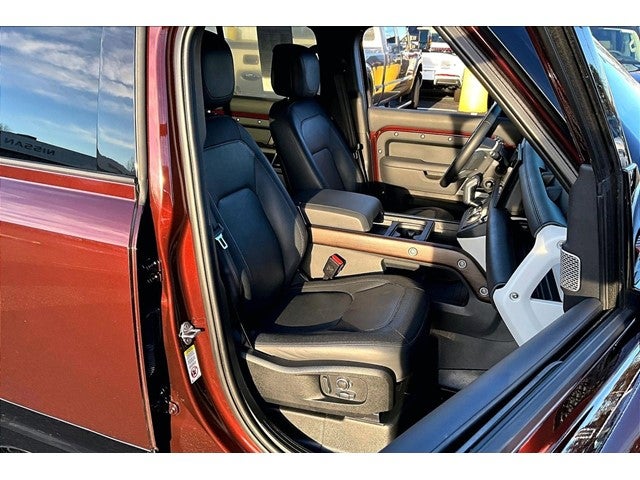 2023 Land Rover Defender X-Dynamic SE