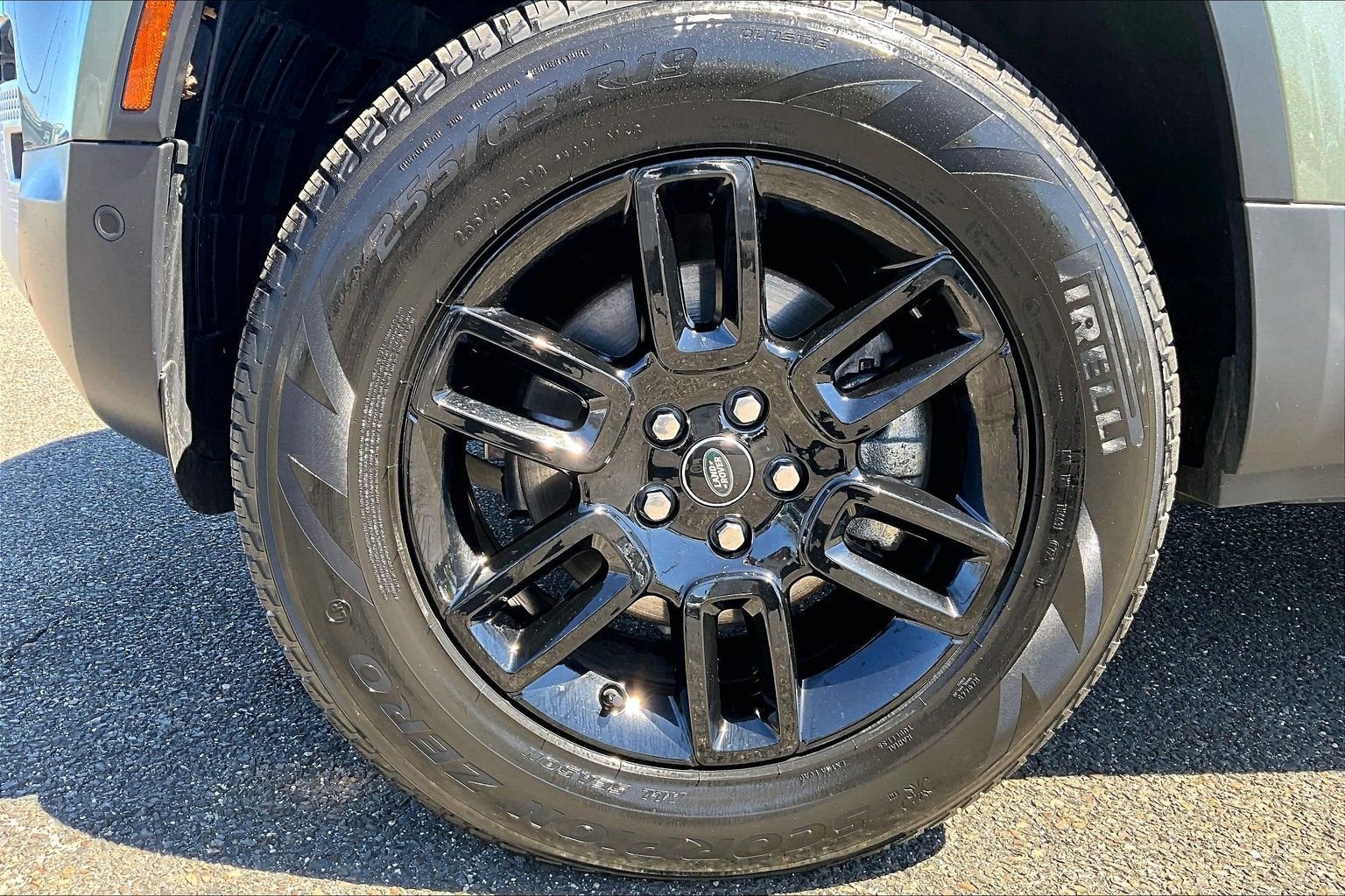 2025 Land Rover Defender S