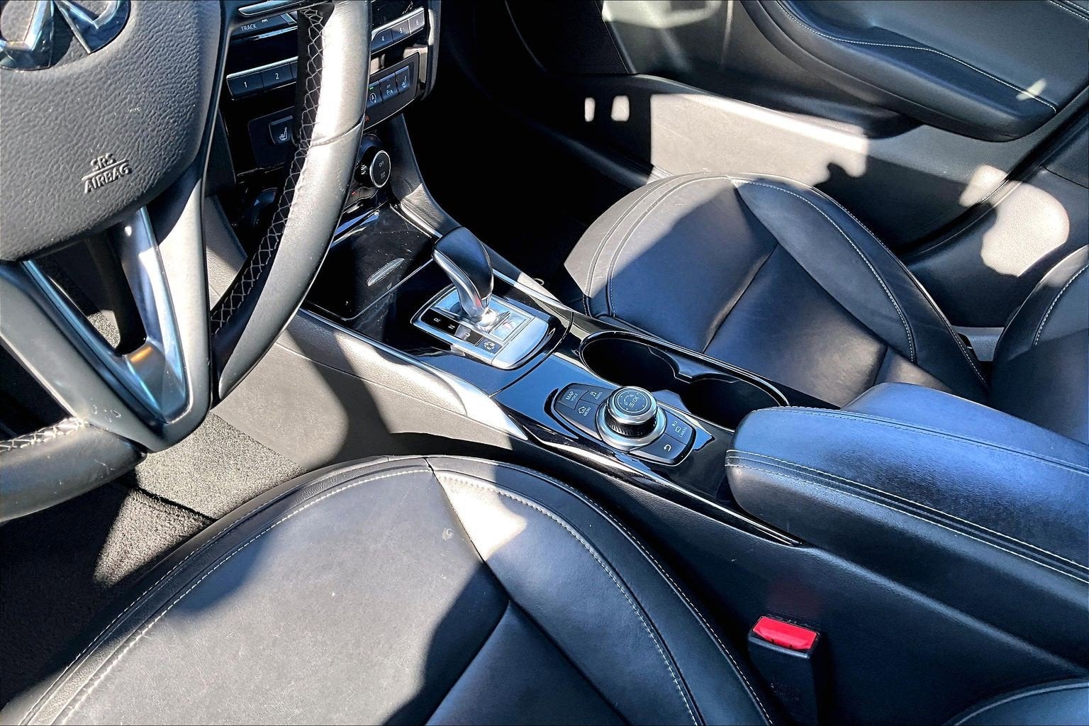 2018 INFINITI QX30 ESSENTIAL