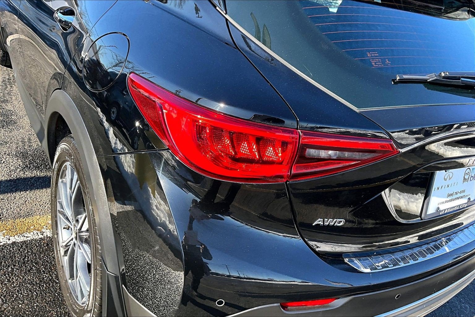 2018 INFINITI QX30 ESSENTIAL