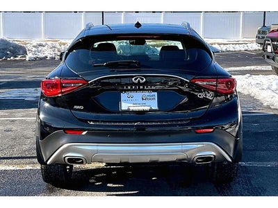 2018 INFINITI QX30 ESSENTIAL