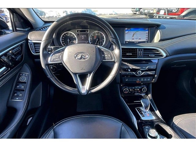 2018 INFINITI QX30 ESSENTIAL
