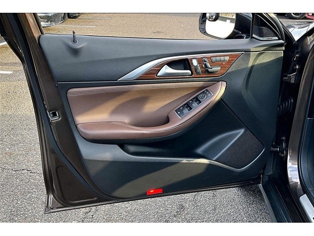 2017 INFINITI QX30 Premium AWD