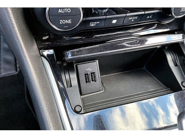 2017 INFINITI QX30 Premium AWD