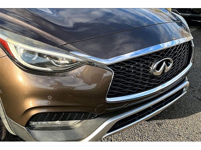 2017 INFINITI QX30 Premium AWD