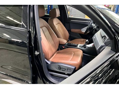2022 Audi Q3 S line Premium