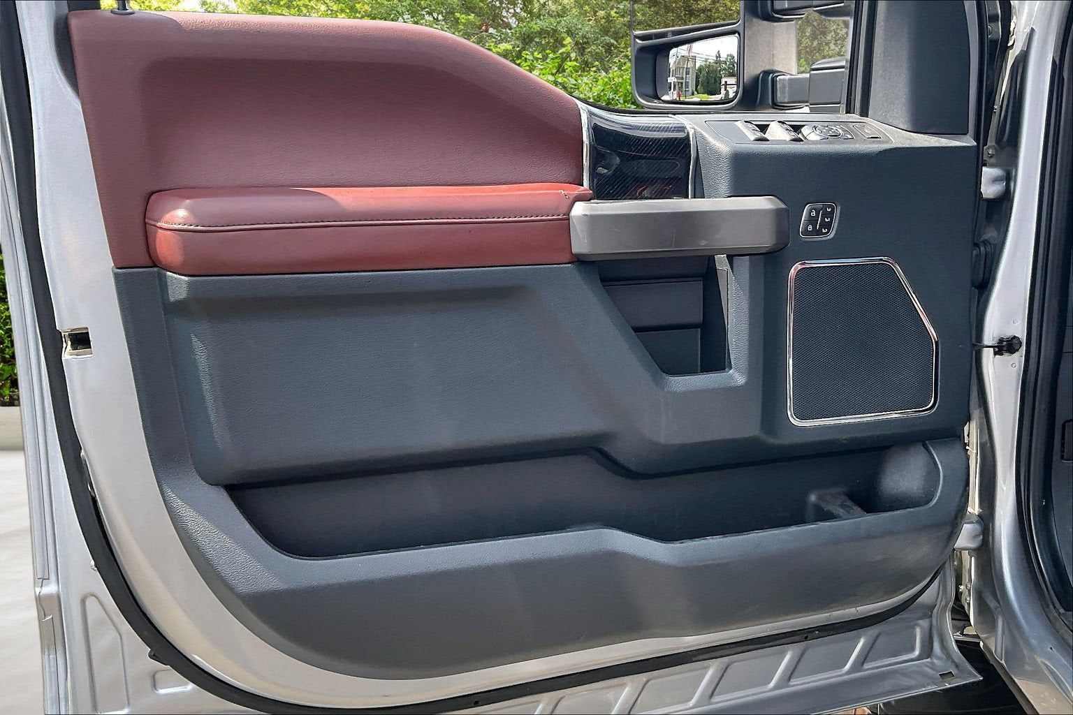 2022 Ford Super Duty F-250 SRW Platinum