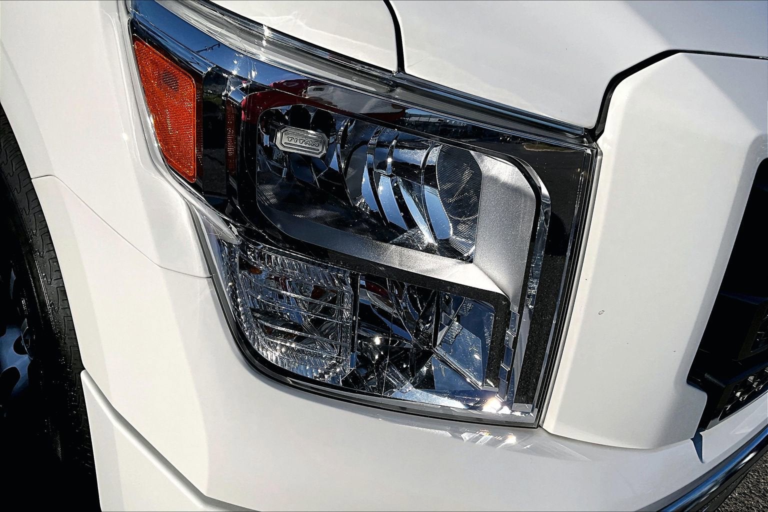 2024 Nissan Titan SV