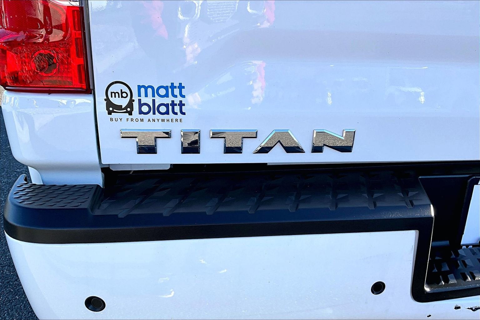 2024 Nissan Titan SV