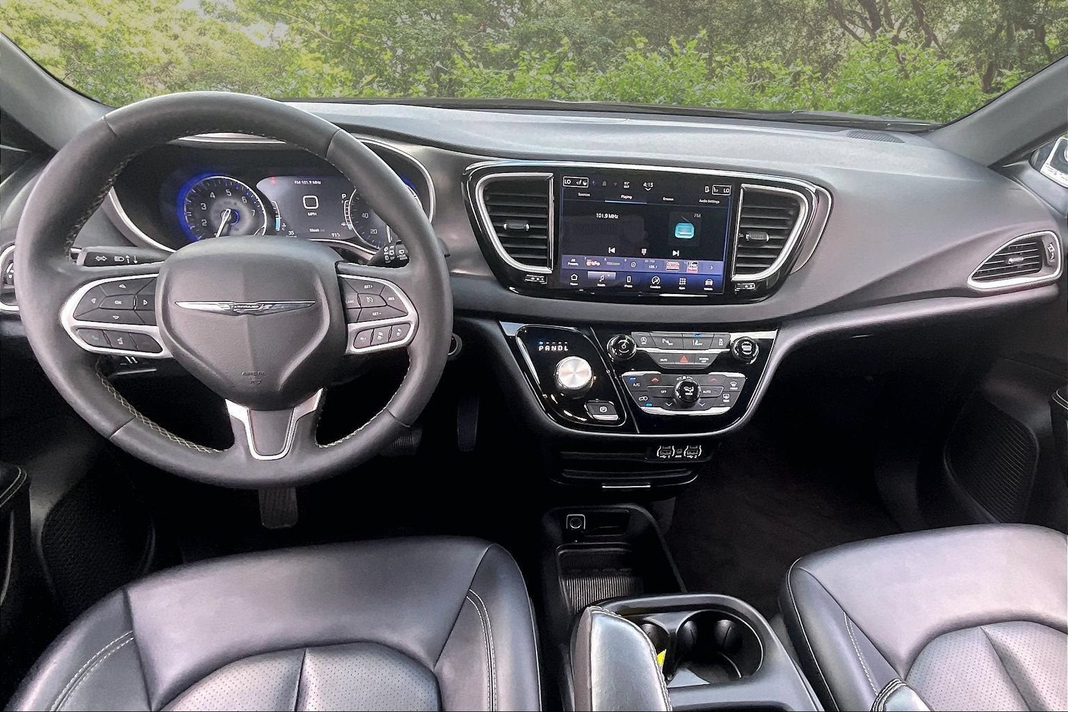 2025 Chrysler Pacifica Select