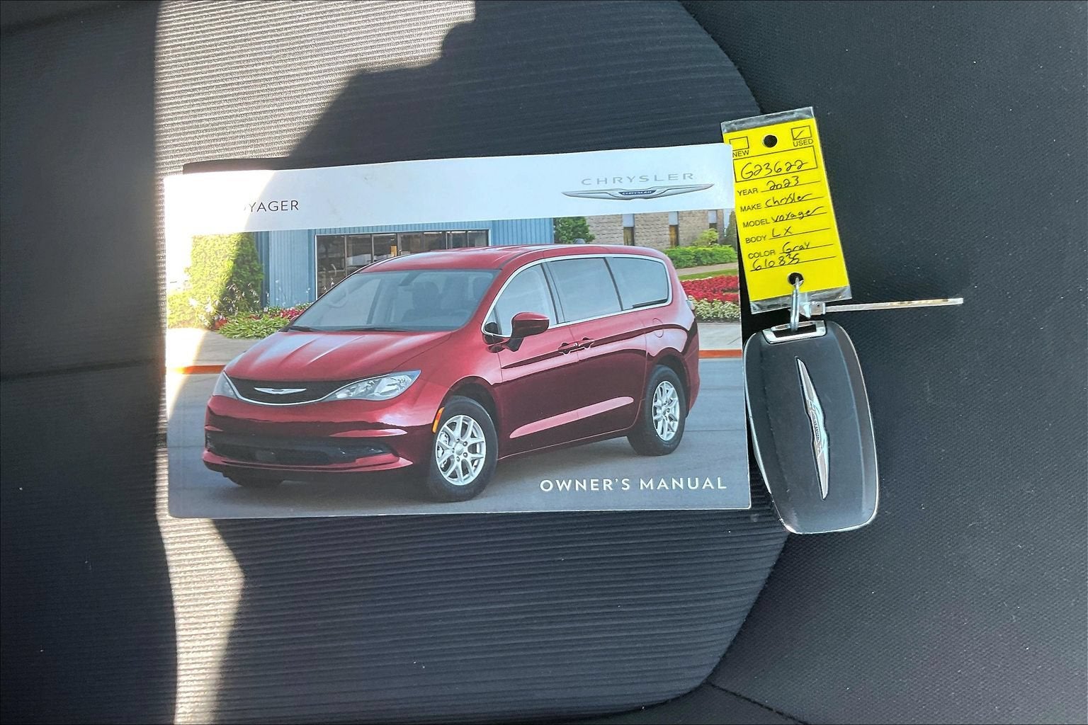 2023 Chrysler Voyager LX