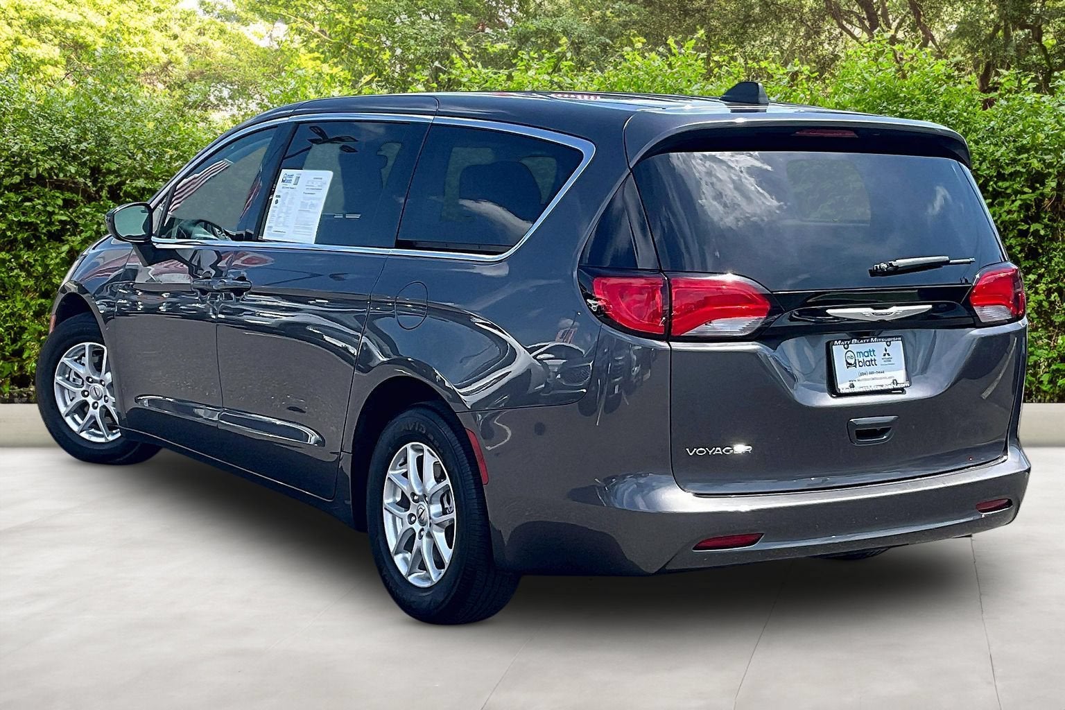 2023 Chrysler Voyager LX
