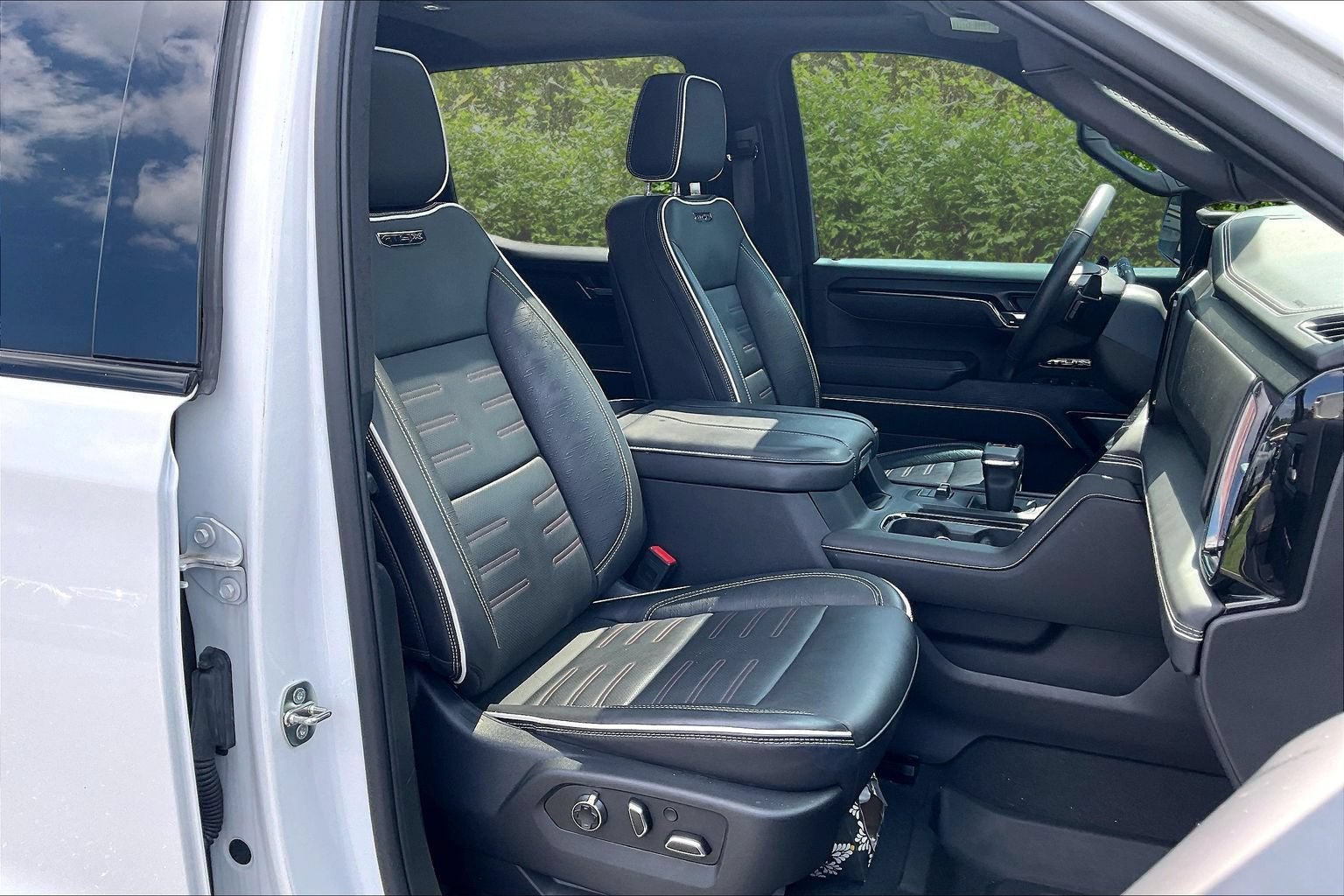 2023 GMC Sierra 1500 AT4X