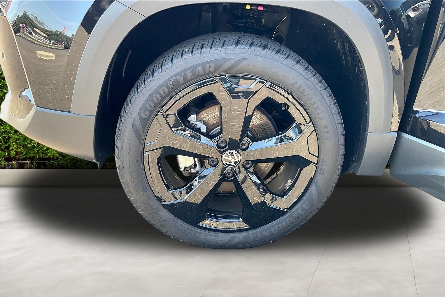 2025 Volkswagen Taos SEL