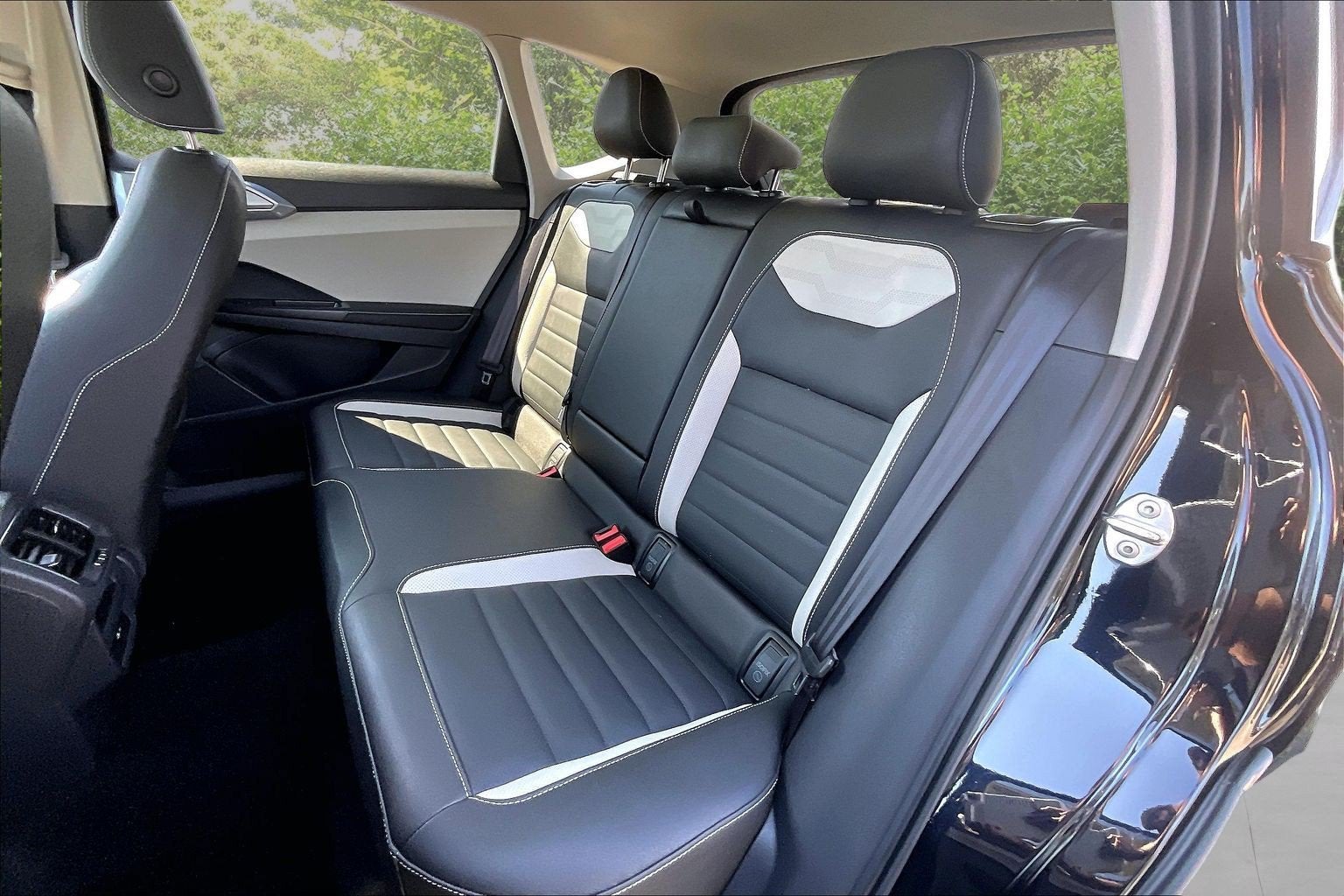 2025 Volkswagen Taos SEL