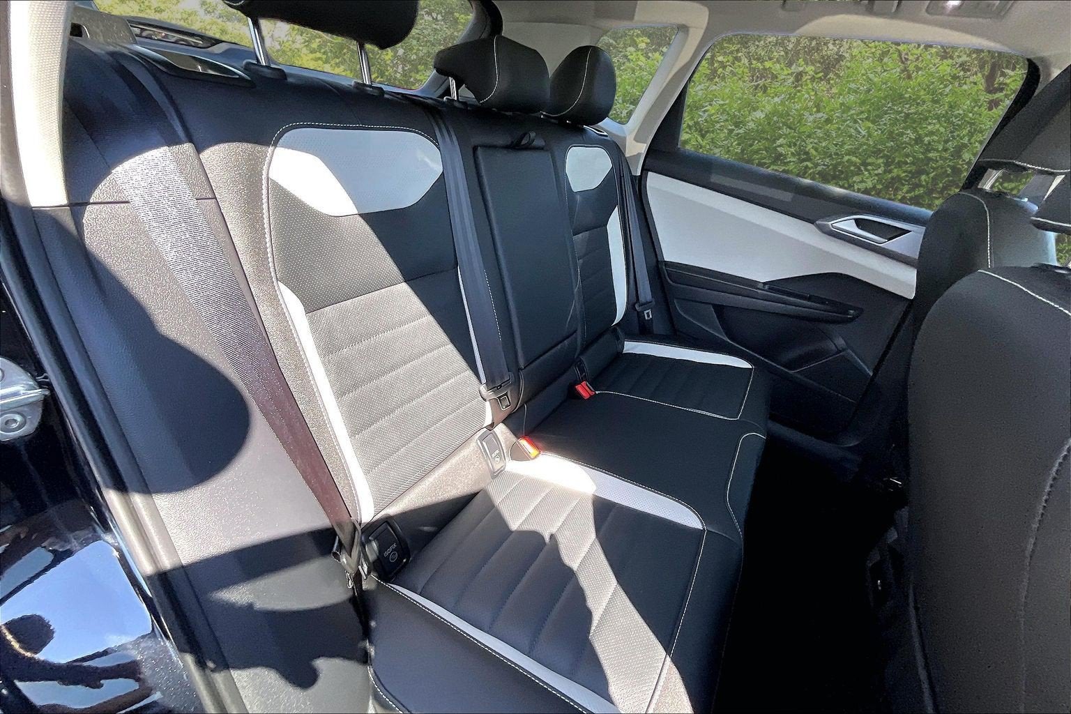 2025 Volkswagen Taos SEL