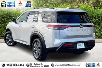 2025 Nissan Pathfinder SV