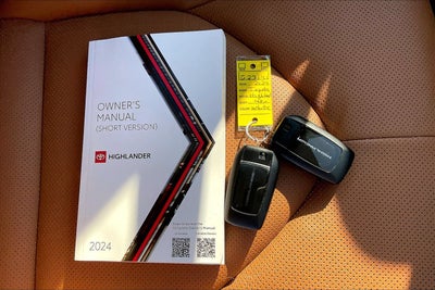 2024 Toyota Highlander Platinum