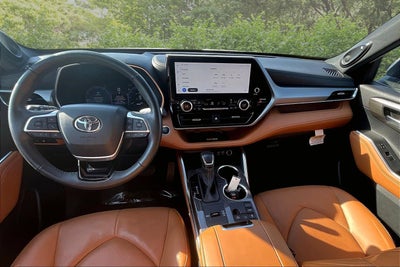 2024 Toyota Highlander Platinum
