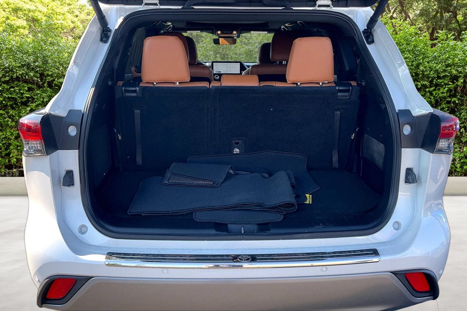2024 Toyota Highlander Platinum