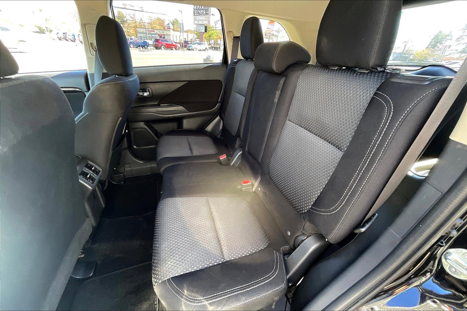 2019 Mitsubishi Outlander ES