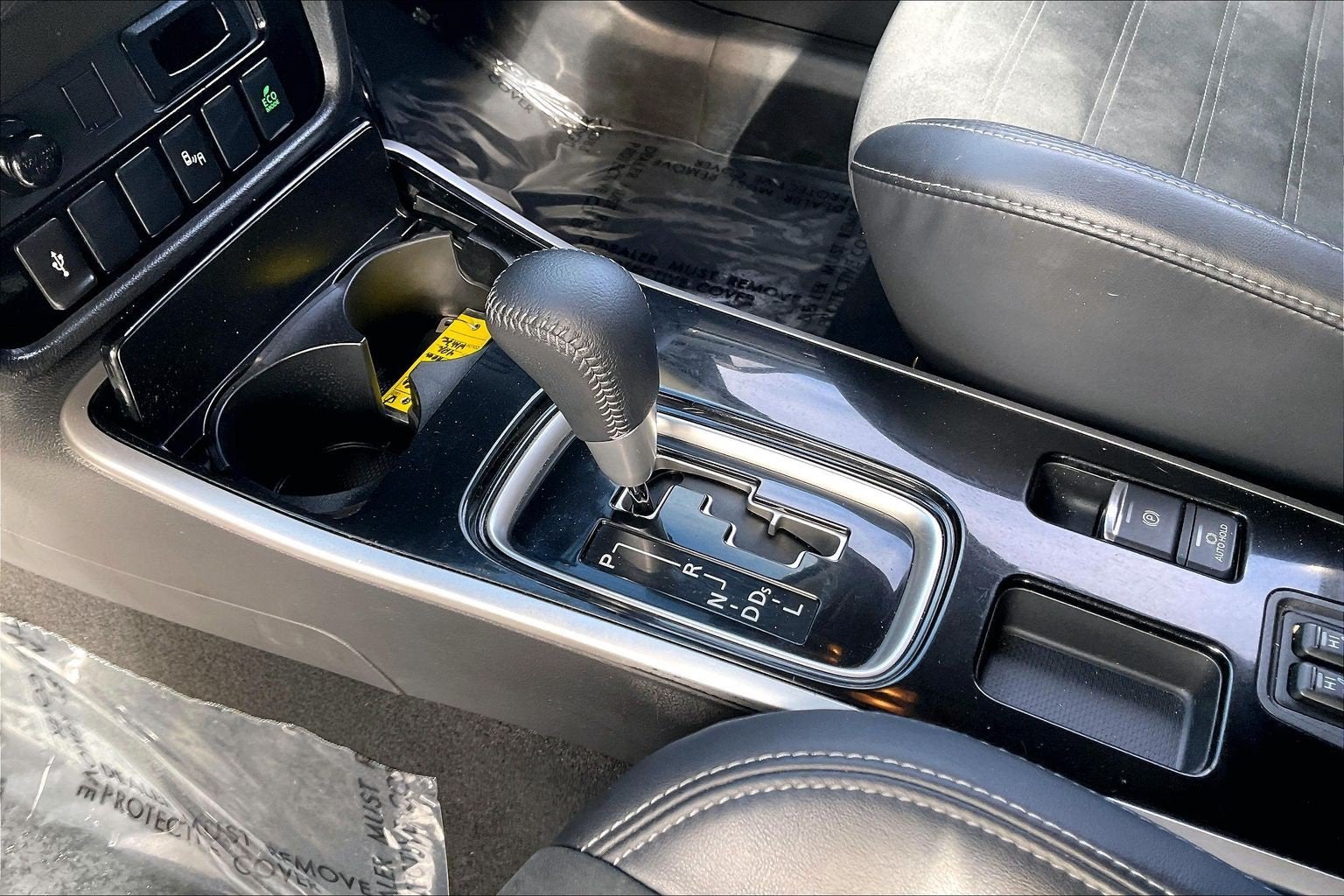 2020 Mitsubishi Outlander SE