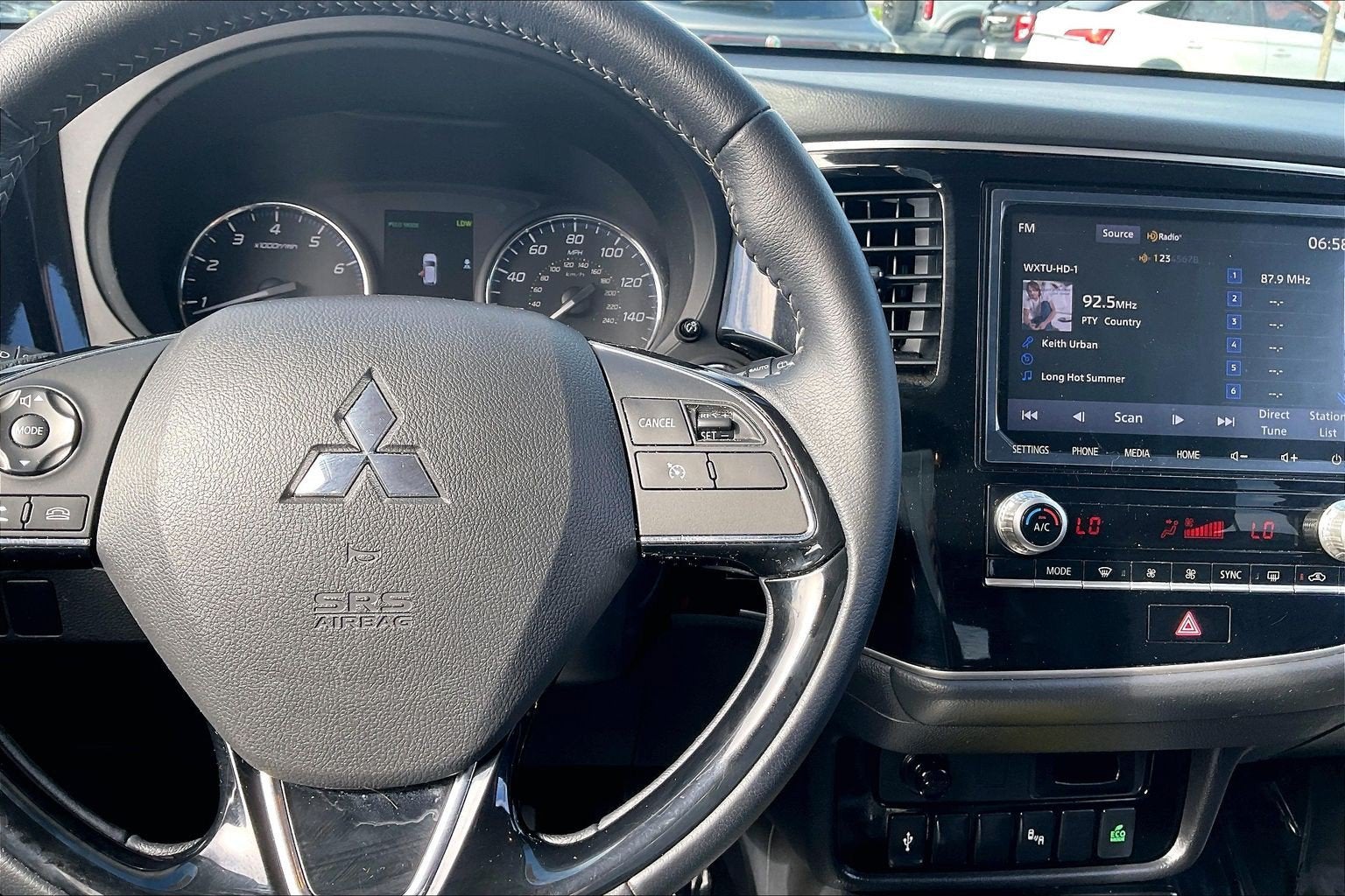 2020 Mitsubishi Outlander SE