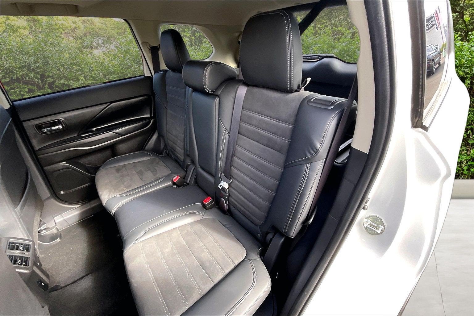 2020 Mitsubishi Outlander SE