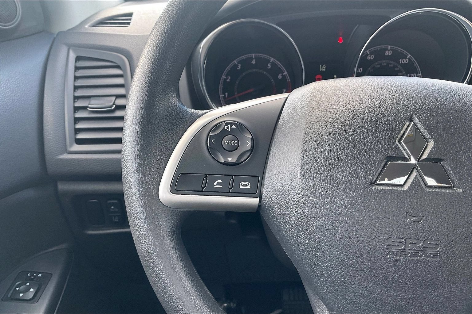 2025 Mitsubishi Outlander Sport ES