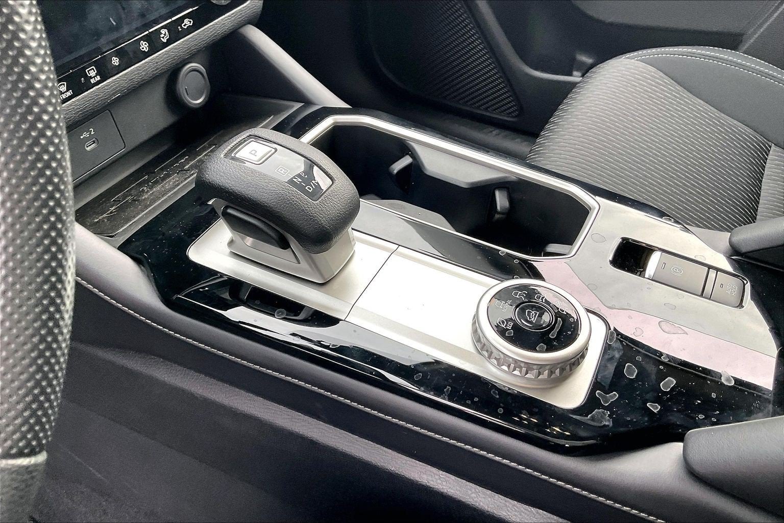 2026 Mitsubishi Outlander ES