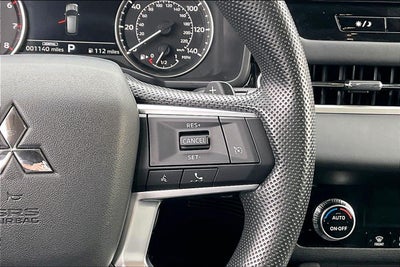 2026 Mitsubishi Outlander ES
