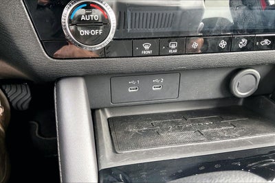 2026 Mitsubishi Outlander ES