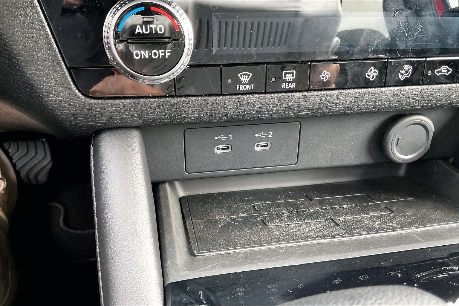 2026 Mitsubishi Outlander ES