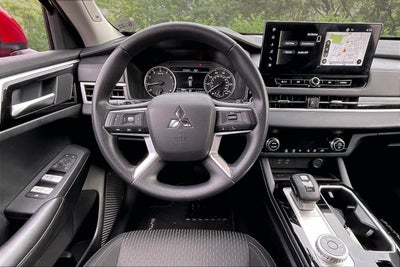 2026 Mitsubishi Outlander ES