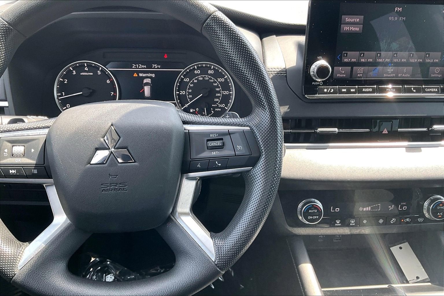 2022 Mitsubishi Outlander ES