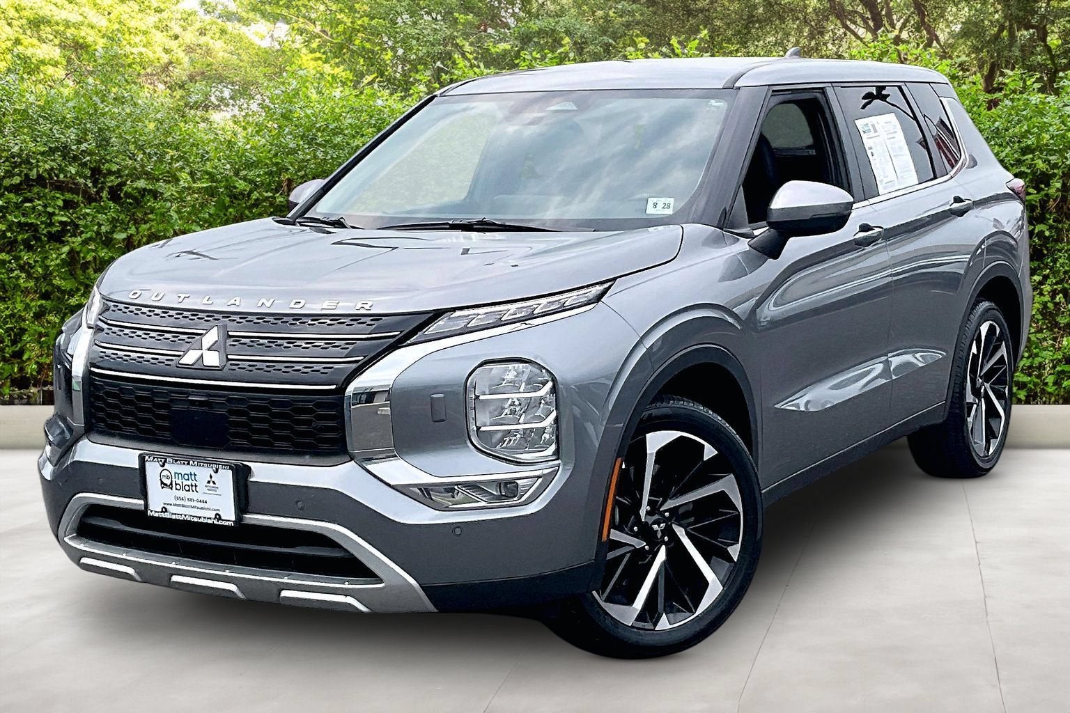 2023 Mitsubishi Outlander SE