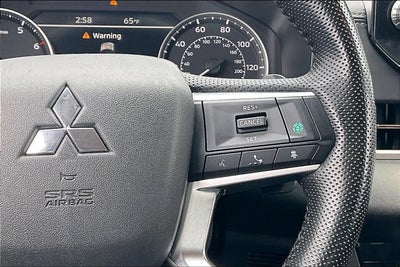 2023 Mitsubishi Outlander SE