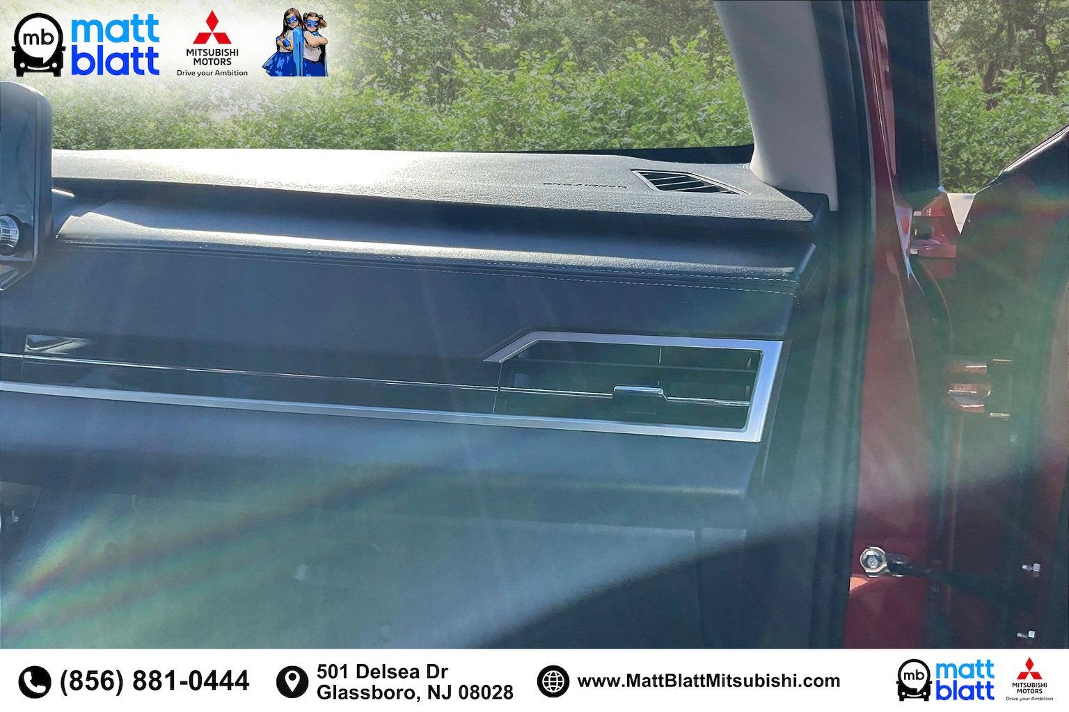 2023 Mitsubishi Outlander SE