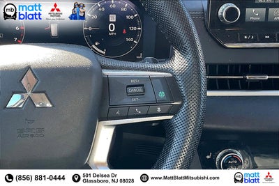 2023 Mitsubishi Outlander SE