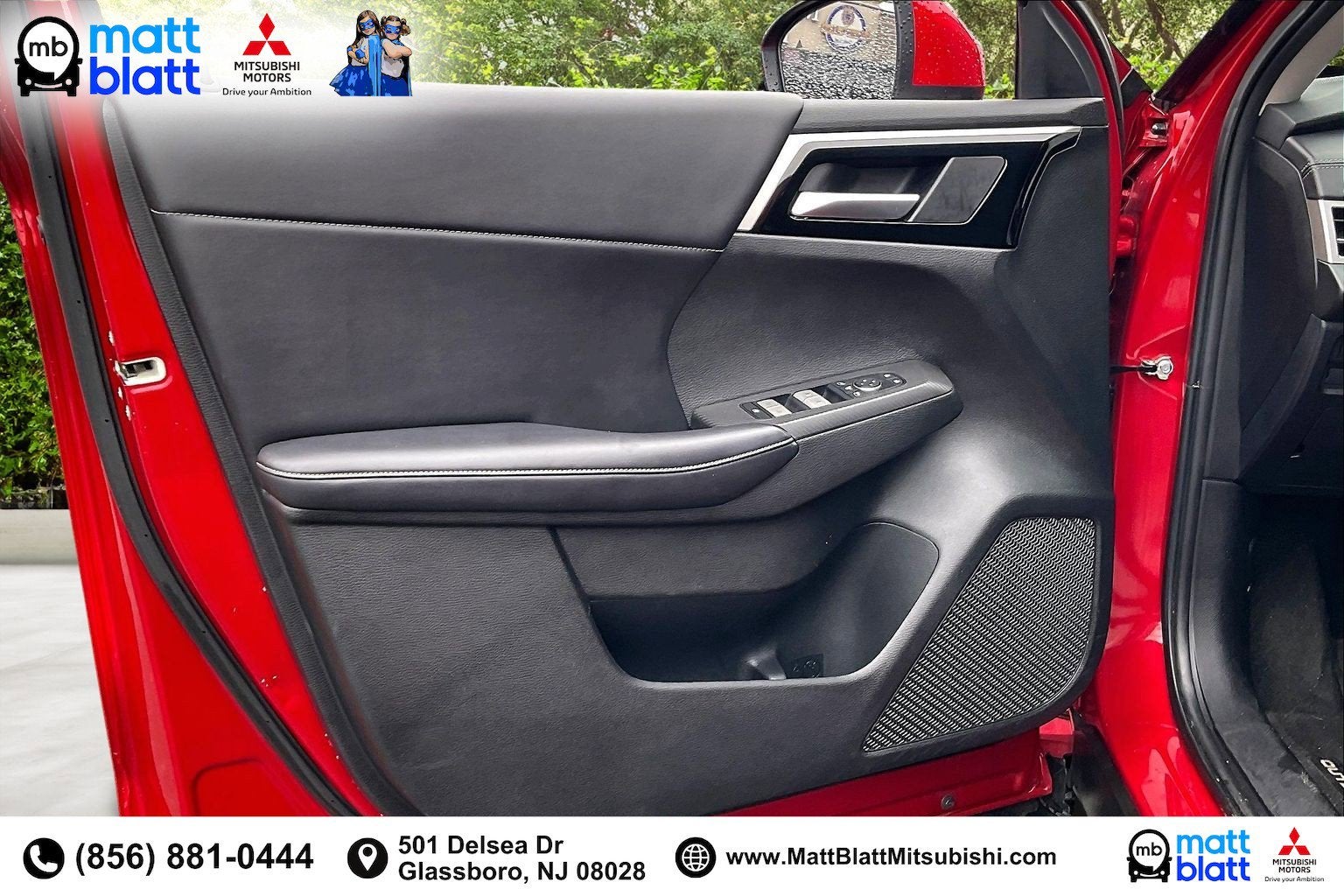 2023 Mitsubishi Outlander SE