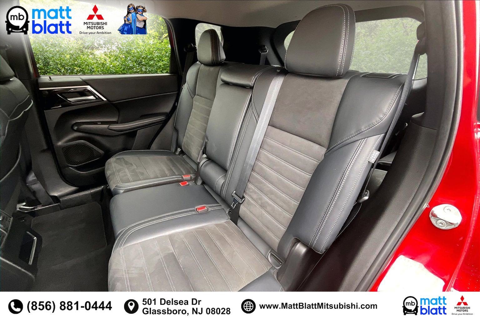 2023 Mitsubishi Outlander SE